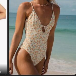 Billabong “Ain’t She Sweet Tan-lines” in Salt Crystal. NWT.